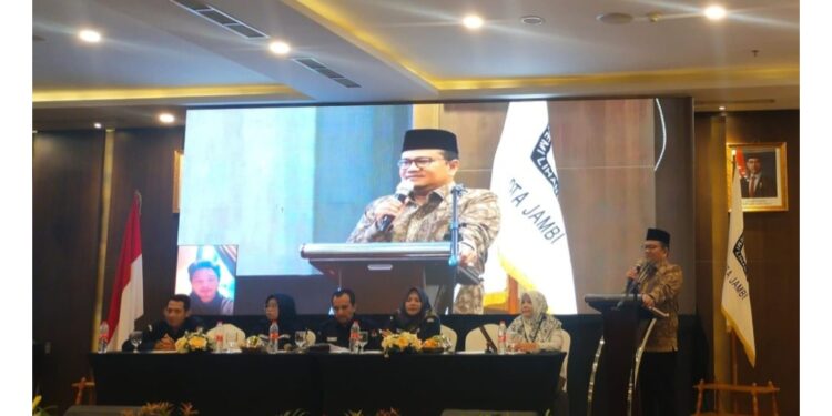 KPU Kota Jambi Resmi Tetapkan Maulana-Diza Hazra Aljosha Sebagai Walikota dan Wakil Walikota Jambi
