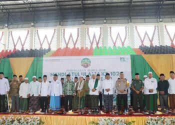 Harlah NU ke-102 dan Muslimat NU ke-79 di Tanjab Barat, Bupati Anwar Sadat Serukan Sinergi Umat untuk Indonesia Maslahat