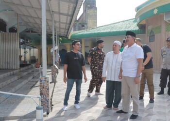 Bupati Anwar Sadat Pimpin Gotong Royong Masjid Sambut Ramadhan 1446 H