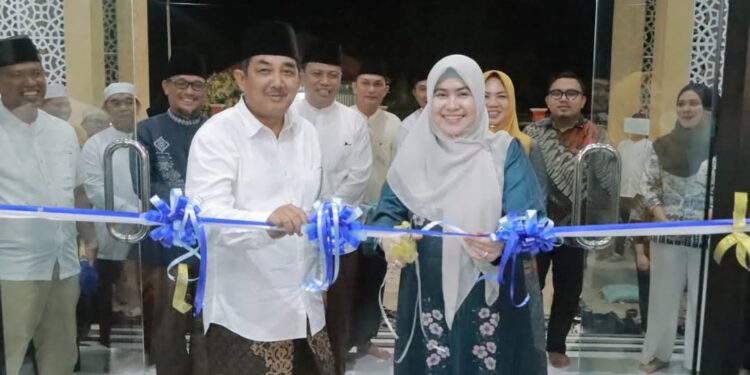 Bupati Tanjab Barat Resmikan Masjid Al-Anwar, Pusat Kegiatan Keagamaan dan Sosial di Komplek Perkantoran