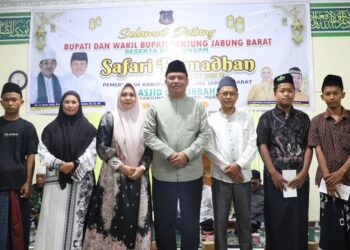 Wakil Bupati Tanjab Barat Awali Safari Ramadan di Masjid Baiturrahman