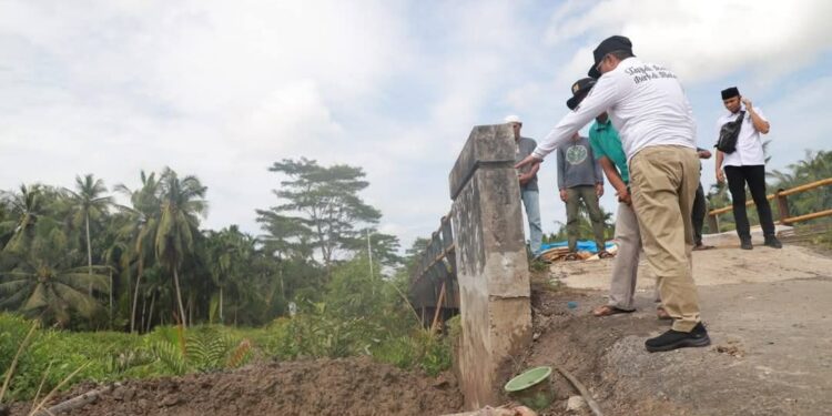 Bupati Anwar Sadat Tinjau 13 Titik Oprit Jembatan, Pastikan Kualitas dan Kecepatan Pengerjaan