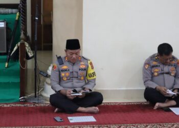 Kapolres Tanjab Barat Gelar Pengajian Rutin, Perkuat Keimanan dan Moral Personel