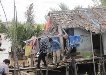 Rumah Baru untuk Harapan Baru: Anwar Sadat Ulurkan Bantuan untuk Janda Tangguh