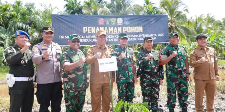 Gotong Royong TNI & Masyarakat: TMMD ke-124 Bangun Infrastruktur & Berdayakan Warga Bram Itam