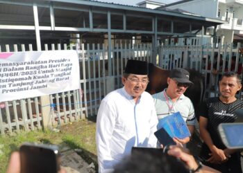 Idul Adha Penuh Berkah, Bupati Serahkan Sapi Kurban Presiden ke Masjid Agung Kuala Tungkal