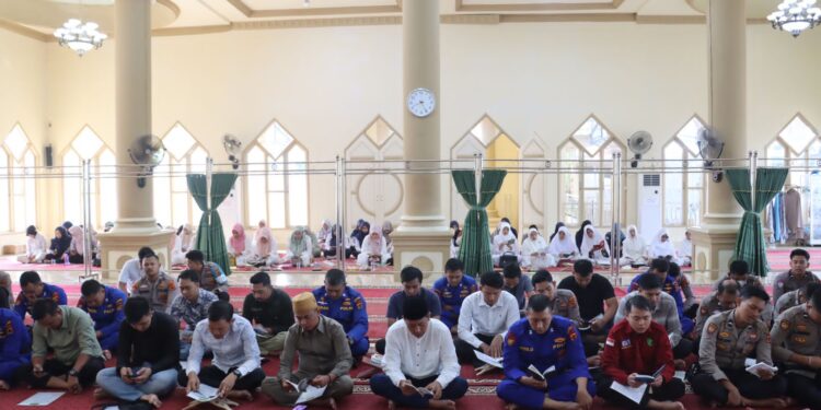Rangkaian HUT Bhayangkara ke-79, Polres Tanjab Barat Pererat Kebersamaan Lewat Dzikir dan Doa