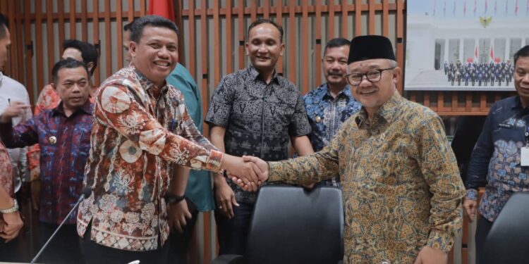 Bawa Suara Rakyat, Wabup Katamso Sampaikan Tantangan Pendidikan Tanjab Barat di Jakarta