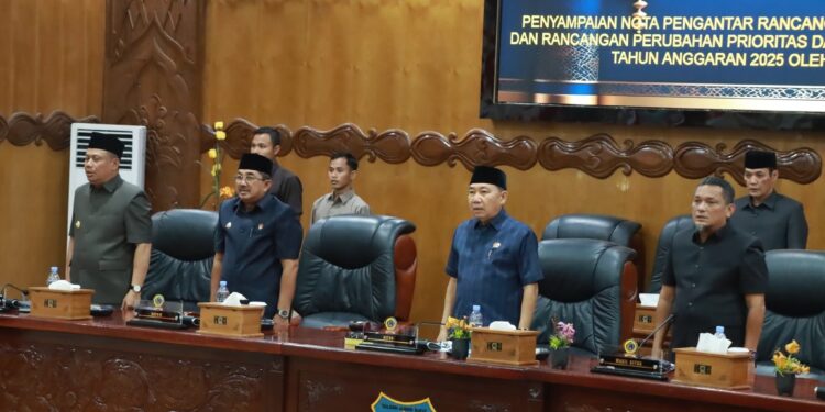 DPRD Tanjab Barat Gelar Paripurna Perubahan KUA-PPAS APBD 2025, Bupati Tekankan Efisiensi Anggaran