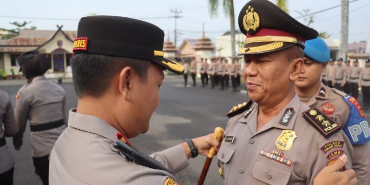 Dedikasi Tanpa Cacat, Kompol Acim Dartasim Naik Pangkat Jadi AKBP Jelang Purnatugas