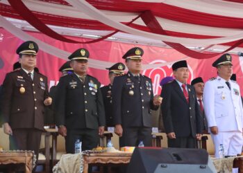 Kapolres Tanjab Barat Bersama Forkopimda Hadiri Upacara Peringatan HUT ke-80 RI di Kuala Tungkal