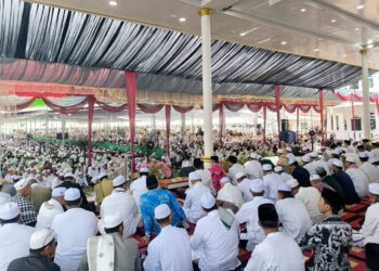 Ketua DPRD Tanjab Barat Hadiri Haul Akbar Syekh Abdul Qadir Al-Jailani di Ponpes Al-Baqiyatush Shalihat Kuala Tungkal