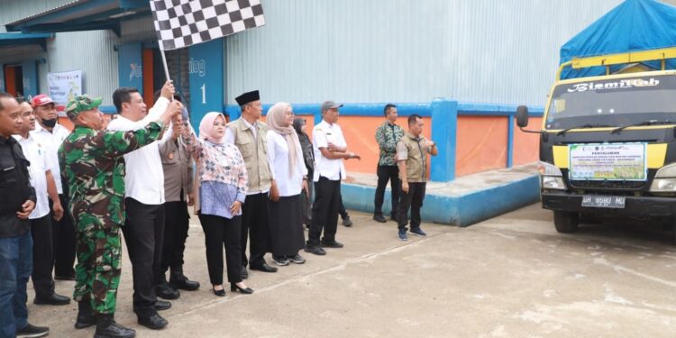 Wakil Bupati Katamso Luncurkan Bantuan Pangan Beras Bulog untuk Keluarga Penerima Manfaat