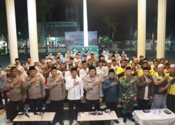 Wakili Bupati, Plt. Asisten Pemerintahan dan Kesra Hadiri Doa Bersama dan Deklarasi Damai 1000 Lilin