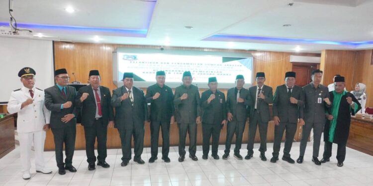 Anwar Sadat Resmi Lantik 25 Pejabat Baru, Ini Daftar Lengkap Nama dan Jabatannya