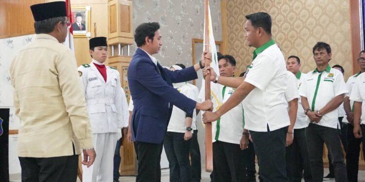 Pengurus Baru PBSI Tanjab Barat Dilantik, Bupati: “Bulutangkis Harus Jadi Kebanggaan Daerah”