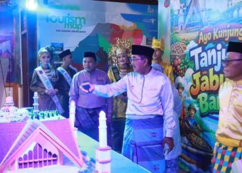 Meriah! Bupati Anwar Sadat Hadiri Launching “Jambi Elok Nian” di Taman Mini Melayu Jambi
