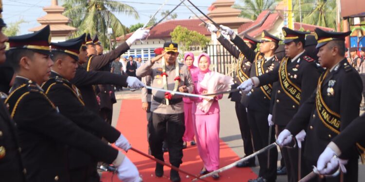 Penuh Makna dan Kebersamaan, Sertijab Kapolres Tanjab Barat Warnai Pergantian Pimpinan