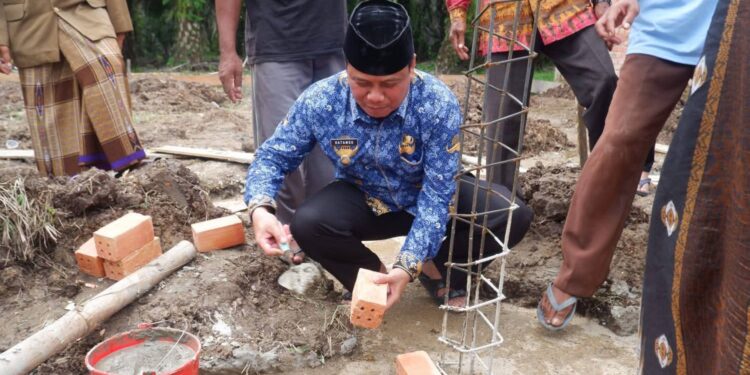 Peletakan Batu Pertama Madrasah, Pemkab Tanjab Barat Perkuat Akses Pendidikan Agama