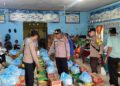 Korban Kebakaran Teluk Nilau Dapat Bantuan, Polres Tanjab Barat Salurkan 82 Karung Beras