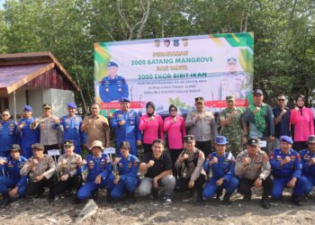 Peduli Lingkungan Laut, Ditpolairud Polda Jambi dan Polres Tanjab Barat Gelar Bakti Lingkungan