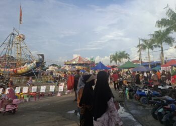 PKL-UM Tanjab Barat Gelar Pasar Malam, Ajak Pelajar Belajar Wirausaha