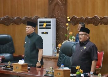 Paripurna DPRD Tanjab Barat: Fraksi Beri Masukan, Pemkab Dukung Ranperda Kependudukan dan Cadangan Pangan