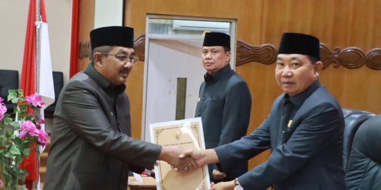Pembahasan Ranperda Makin Matang, Bupati Anwar Sadat Puji Kolaborasi DPRD dan Pemerintah Daerah