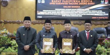 Bupati dan Wabup Hadiri Rapat Paripurna Kedua DPRD Tanjab Barat, Nota Kesepakatan Perubahan KUA-PPAS APBD 2026 Ditandatangani