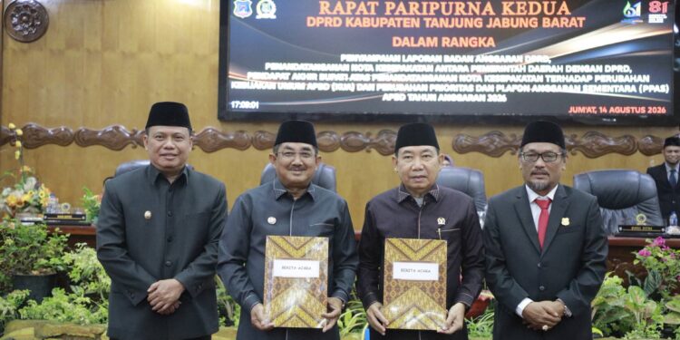 Bupati dan Wabup Hadiri Rapat Paripurna Kedua DPRD Tanjab Barat, Nota Kesepakatan Perubahan KUA-PPAS APBD 2026 Ditandatangani