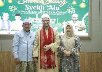 Bupati Anwar Sadat Sambut Safari Dakwah Syekh ’Ala di Tanjab Barat
