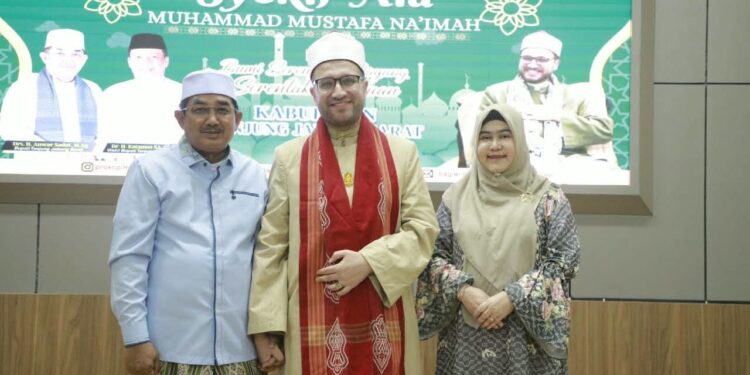 Bupati Anwar Sadat Sambut Safari Dakwah Syekh ’Ala di Tanjab Barat